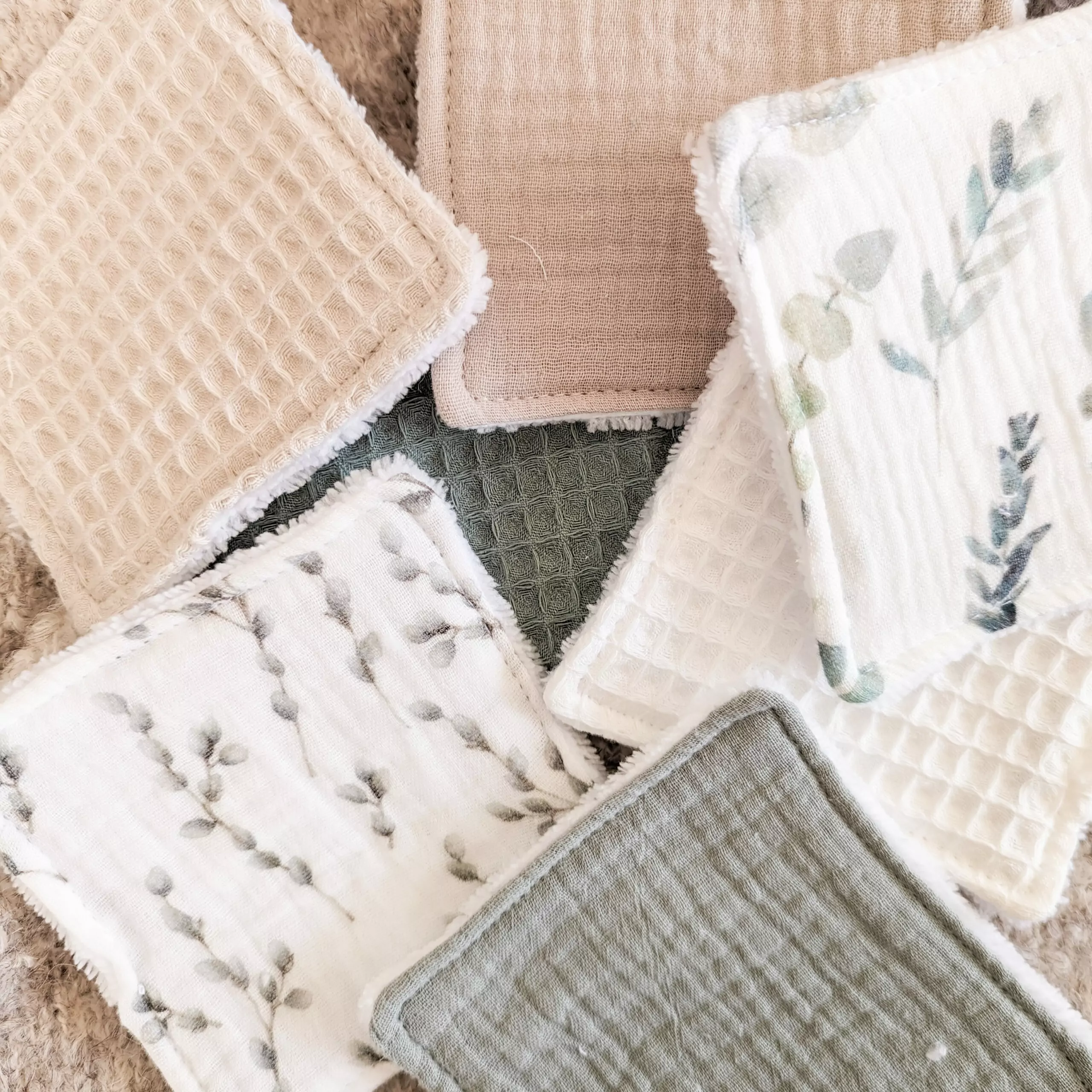 Many Mini Milky, articles de puériculture, puériculture, cadeau de naissance, cadeau bébé, matériel bébé, articles de puériculture faits main, faits main, made in France, puériculture cousu main, cadeau bébé fille, cadeau bébé garçon, zéro déchet, cadeau zéro déchet gigoteuse, turbulette, gigoteuse bébé, gigoteuse enfant, turbulette bébé, turbulette enfant, gigoteuse personnalisée, turbulette personnalisée, gigoteuse fille, turbulette fille, gigoteuse garçon, turbulette garçon, gigoteuse hiver, turbuelette hiver, gigoteuse été, turbulette été, gigoteuse fait main, turbulette fait main couverture bébé, couverture enfant, couverture naissance, couverture fille, couverture garçon, couverture hiver, couverture été, couverture personnalisé, couverture sherpa, couverture fait main lange bébé, lange naissance, lange allaitement, lange fille, lange garçon, lange fleuri, lange bapteme, lange personnalisé, lange emmaillotage, lange bain enveloppé, bain enveloppé, emmaillotage, maxi-lange, lange fait main, semainier de langes, lot de langes Bavoirs : bavoir bébé, bavoir bandana, bavoir enfant, bavoir maternelle, bavoir fille, bavoir garçon, maxi-bavoir, bavoirs personnalisé, bavoir fait main, semainier de bavoirs, lot de bavoirs, Pochette de lit : pochette lit, pochette lit à barreaux, pochettes lit bébé, pochette rangement lit, pochette lit fille pochette lit garçon, pochette rangement doudou, pochette de lit fait main, pochette de lit personnalisée, cape de bain, cape de bain bébé, cape de bain enfant, cape de bain personnalisé, cape de bain fait main, cape de bain fille, cape de bain garçon, protège carnet de santé, protège carnet de santé bébé, protège carnet de santé fille, protège carnet de santé garçon, protège carnet de santé fait main, protège carnet de santé personnalisé, Tapis à langer nomade, tapis à langer nomade, tapis à langer nomade bébé, tapis à langer nomade naissance, tapis à langer nomade fille, tapis à langer nomade garçon, tapis à langer nomade fait main, tapis à langer nomade personnalisé, lingettes lavables, semainier lingettes lavables, lingette lavables bébé, lingettes lavable zéro déchet, lingettes lavables change, lingettes lavables démaquillantes, attache tétine, attache sucette, attache tétine personnalisé, attache tétine bébé, attache tétine fille, attache tétine garçon, attache tétine fait main, attache tétine mam, attache sucette bébé, attache sucette fille, attache sucette garçon, attache sucette personnalisé, attache sucette fait main, attache sucette mam Carte étape et de naissance, carte étape, carte naissance, carte étape en bois, carte naissance en bois, carte étape fait main, carte naissance fait main, annonce prénom, annonce naissance